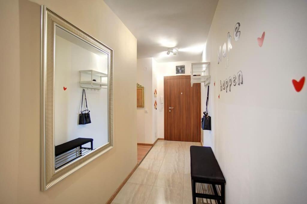 Spacious Home Office With Secure Garage In Sofia Exterior foto